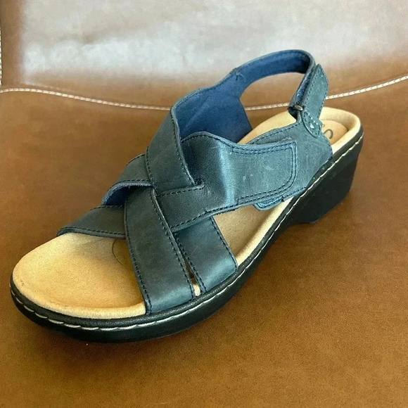 Clarks Merliah Echo Women's Leather
Wedge Sandals size 7.5 - Picture 8 of 9